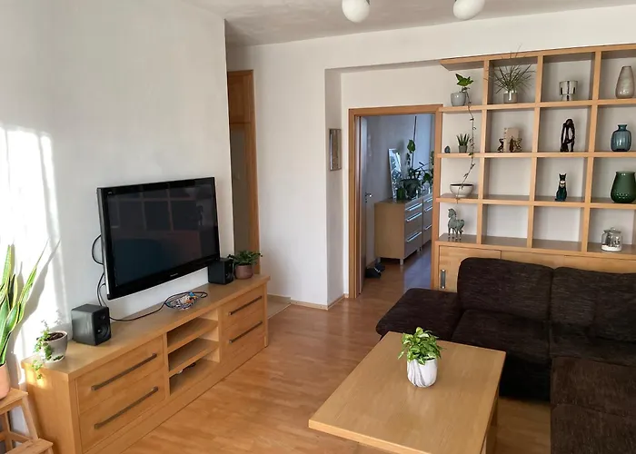 Apartment Bright Overlooking Square *